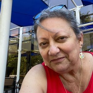 Meet your Posher, Carla